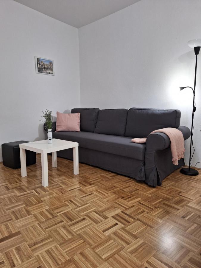 Apartment Kp With Parking Koper Exteriör bild