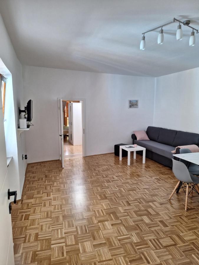 Apartment Kp With Parking Koper Exteriör bild